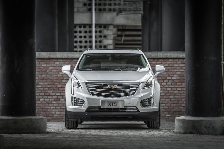  Cadillac XT5 Platinum 2016 года  (CN) (фото 3 из 9)